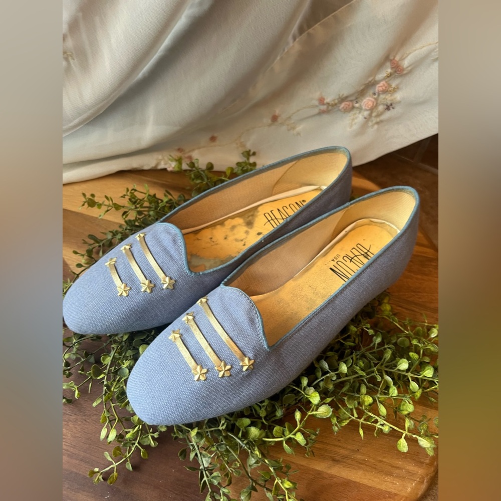 Beacon Gold/Blue Studded Close Shoes Vintage